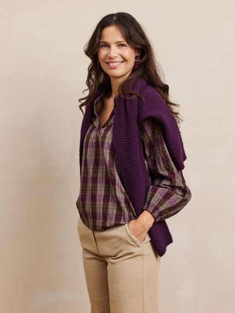 RUTH 2 BROWN BURGUND